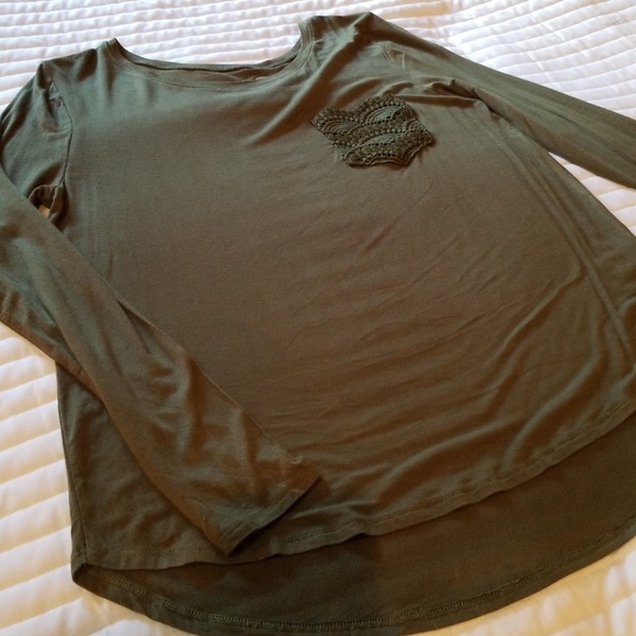 Lightweight long sleeve embellished pocket tee - Picture 6 of 6